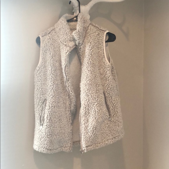 Sherpa Vest - Picture 1 of 4